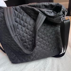 Calia by Carrie Underwood Women’s duffle bag